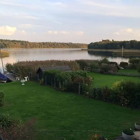 Schaal Lake Paradise