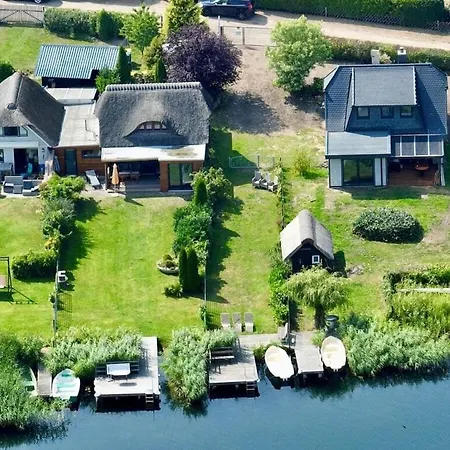Schaal Lake Paradise Holiday home Grosszecher